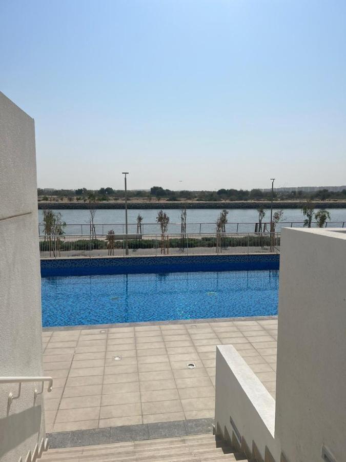 Next To Yas Island'S Gems - Canal+Pool View Apartman Abu Dzabi Kültér fotó