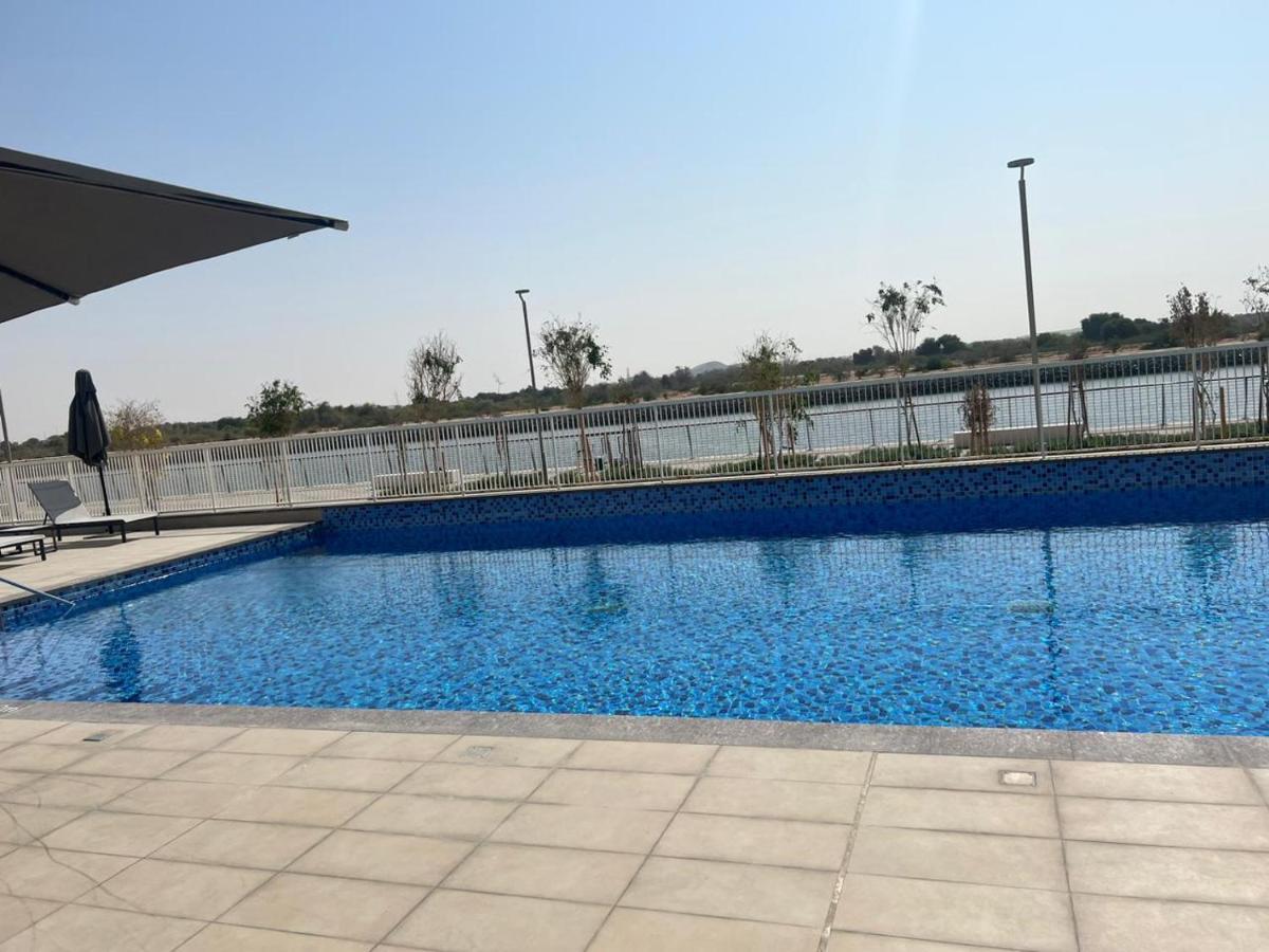 Next To Yas Island'S Gems - Canal+Pool View Apartman Abu Dzabi Kültér fotó