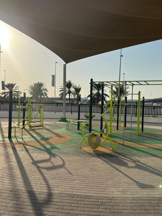 Next To Yas Island'S Gems - Canal+Pool View Apartman Abu Dzabi Kültér fotó